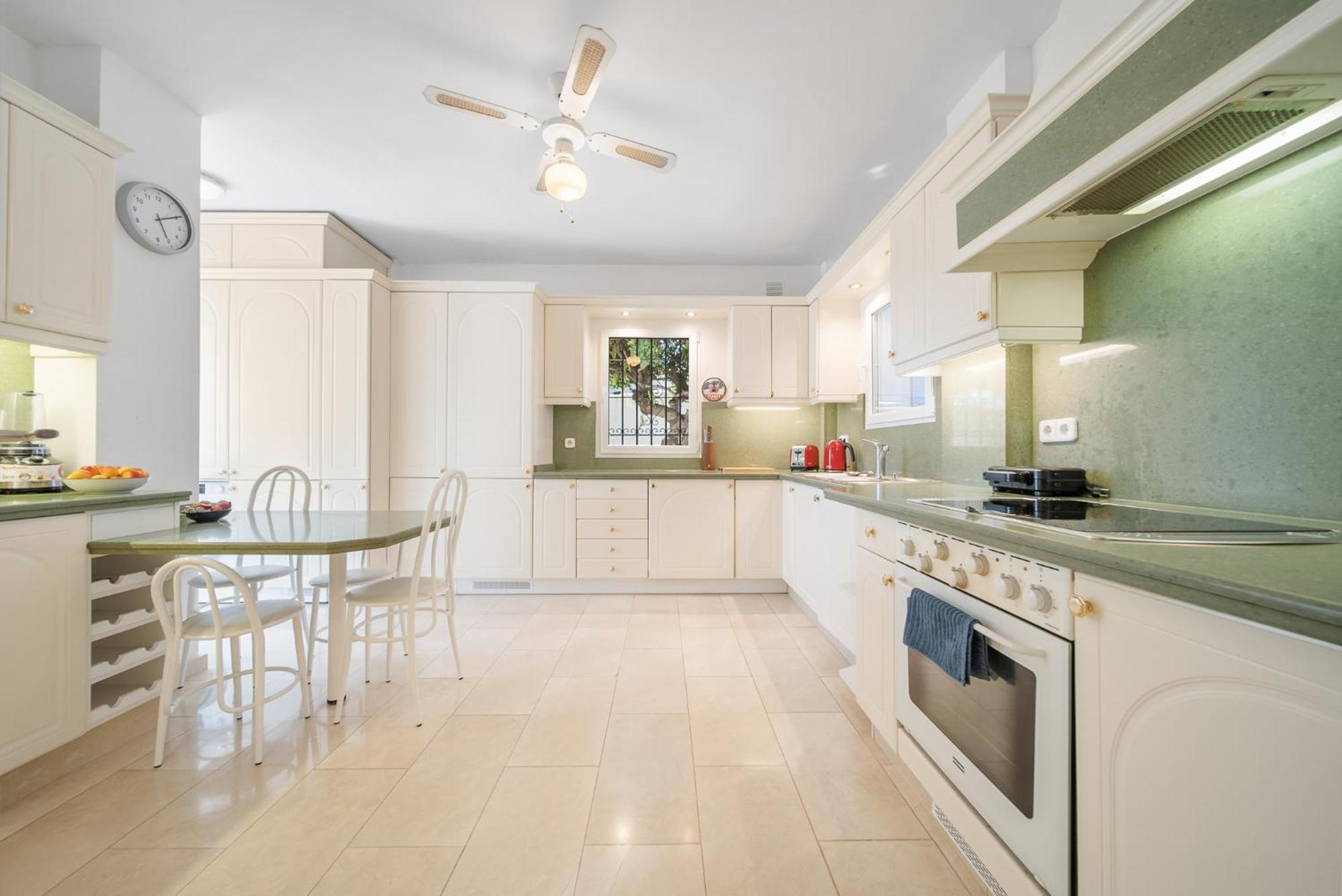 Wonderful Family With Sea View, El Rosario Villa Marbella